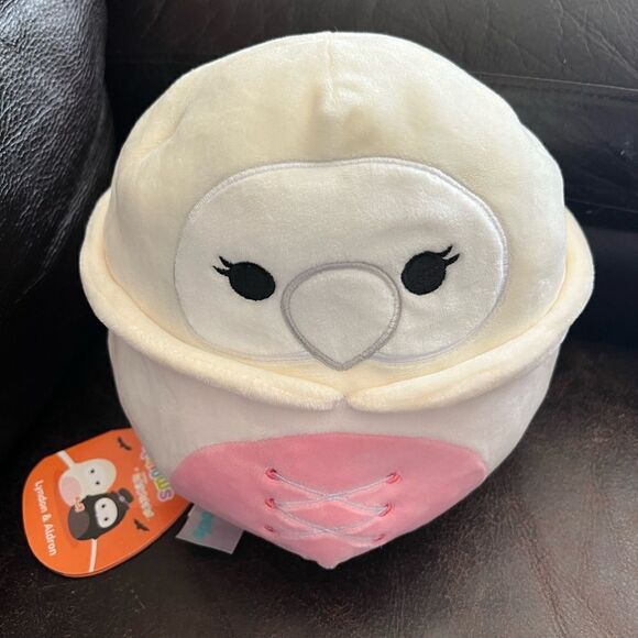 Squishmallows FlipAMallow Plague Doctor Aldron & Nurse Lyndon - Picture 3 of 5